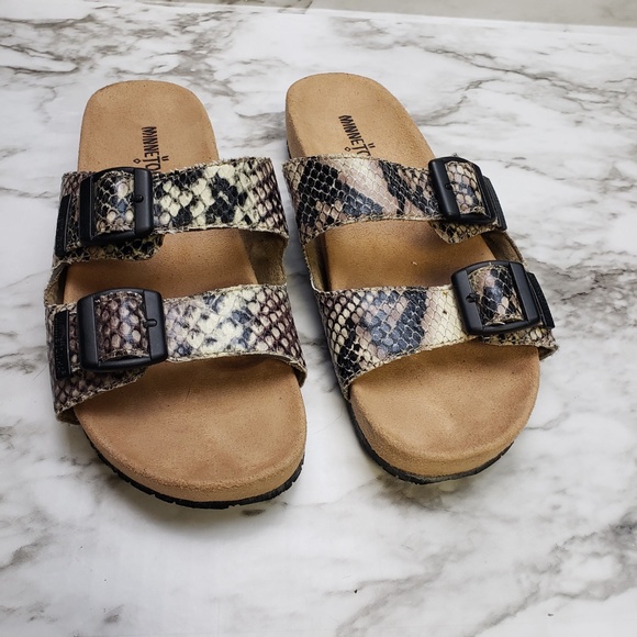 Minnetonka Gypsey Python Print Buckle Sandal - Picture 4 of 5